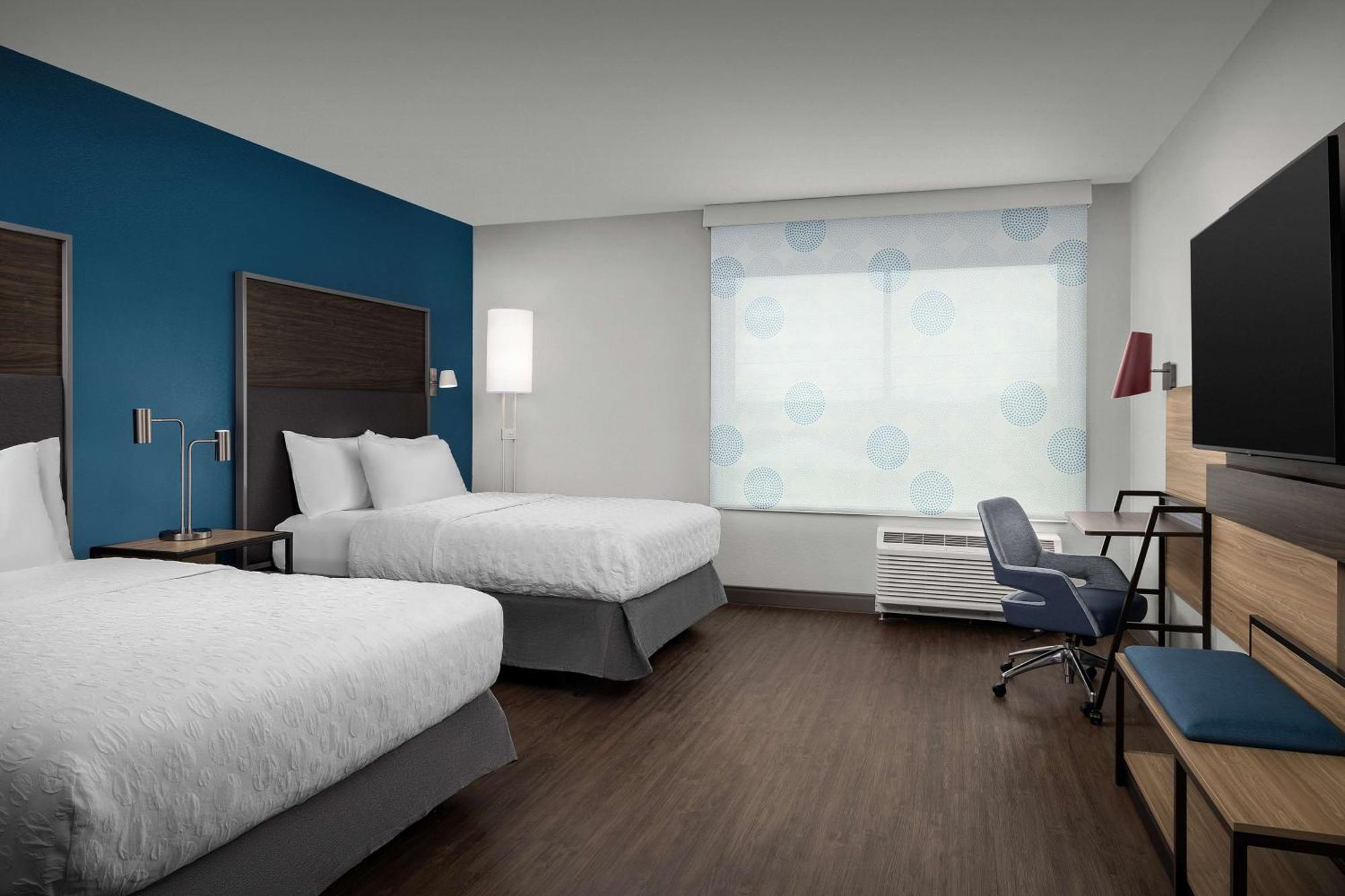 Tru By Hilton East Broad Hotel 3*