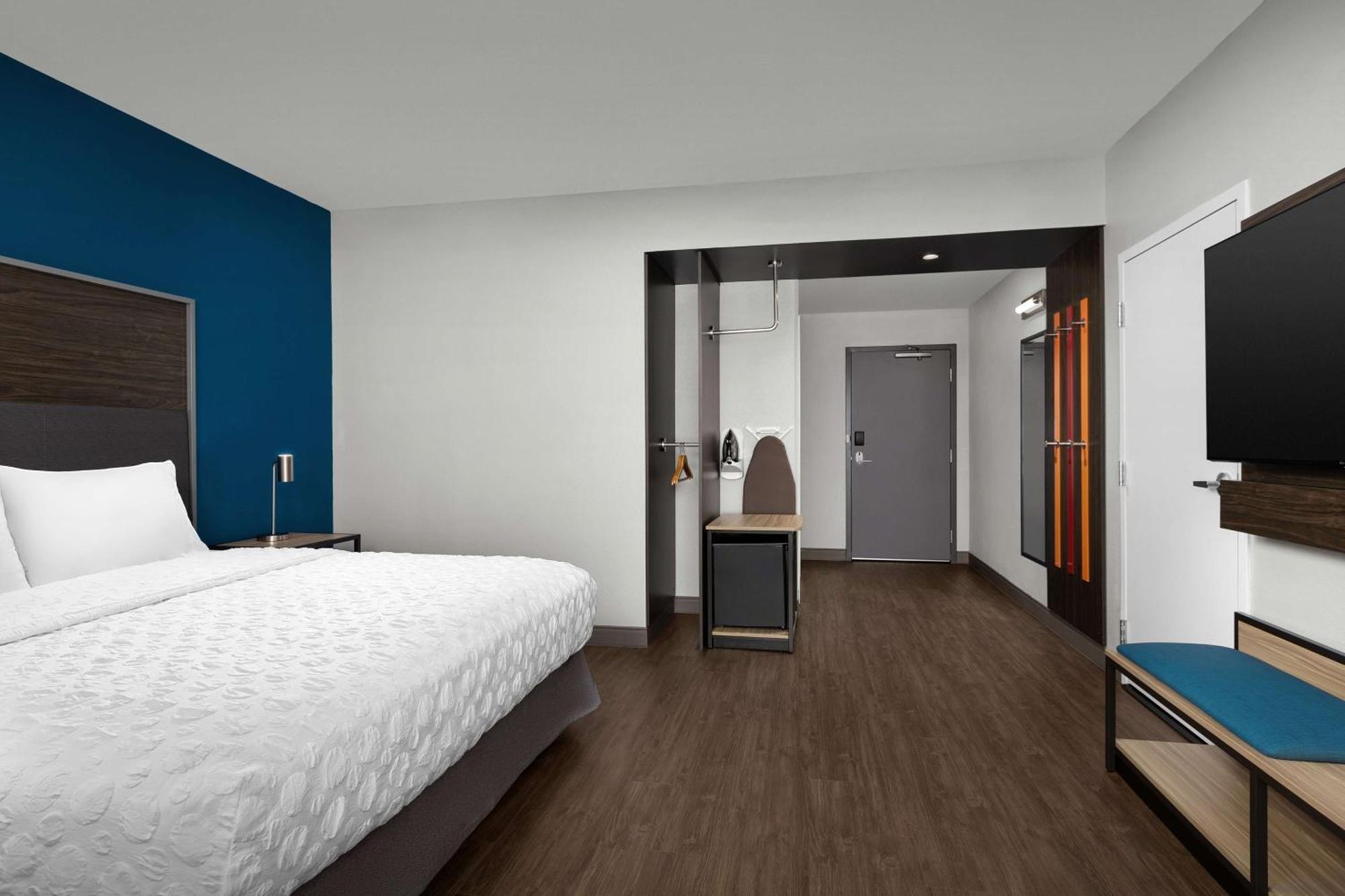 Hotel Tru By Hilton East Broad 3*